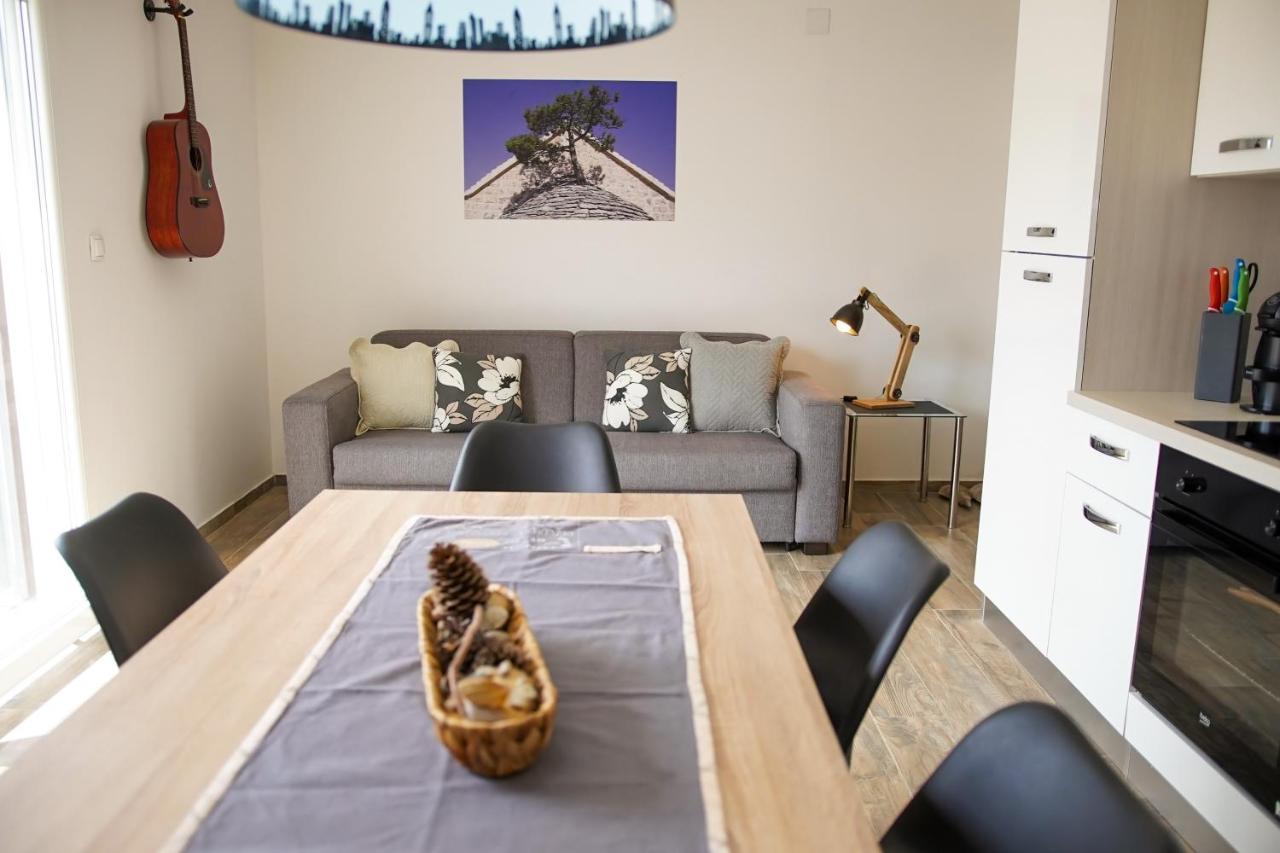 Kaprije Apartmani Tina I Ena Zewnętrze zdjęcie