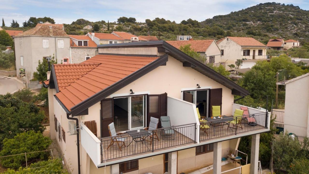 Kaprije Apartmani Tina I Ena Zewnętrze zdjęcie