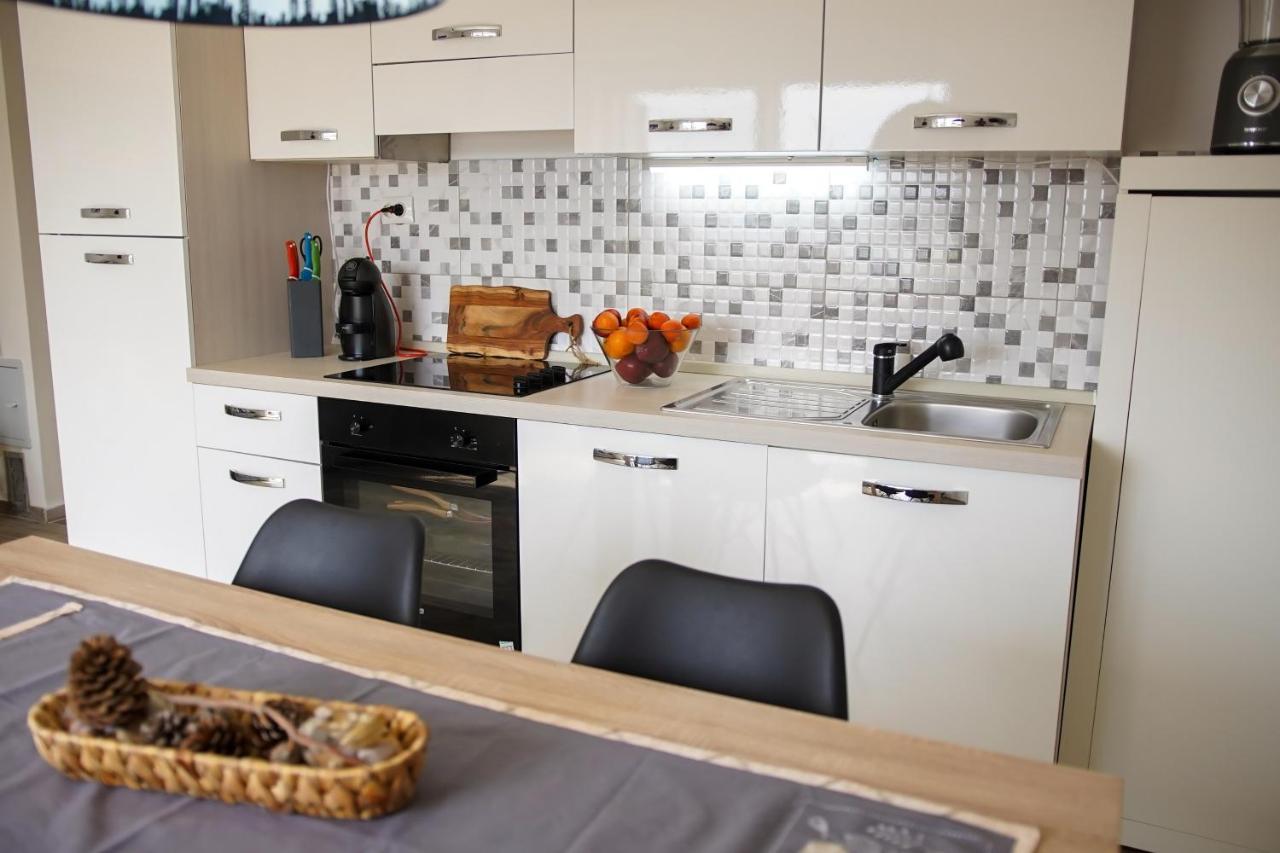 Kaprije Apartmani Tina I Ena Zewnętrze zdjęcie
