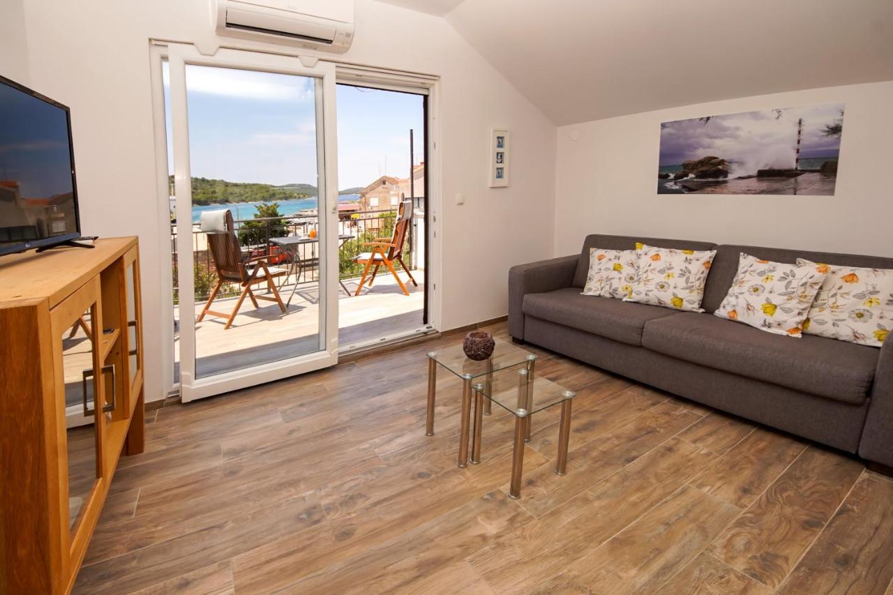 Kaprije Apartmani Tina I Ena Zewnętrze zdjęcie